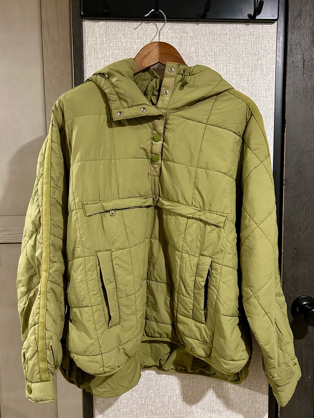 FP Movement Olive Green Pippa Packable Pullover-NWOT